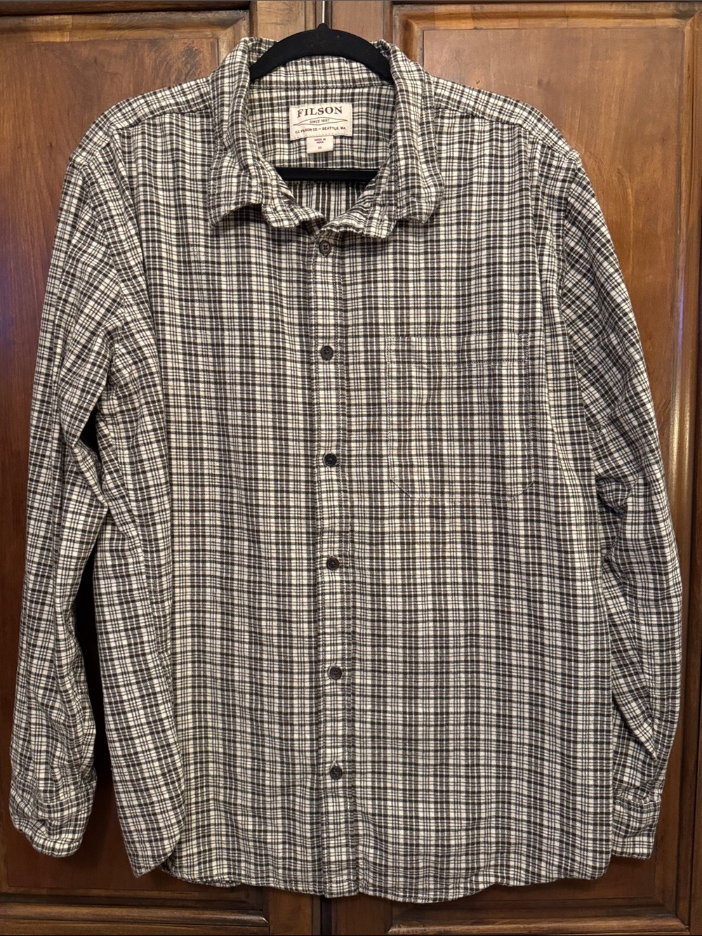Filson Shirt Plaid Flannel Long Sleeve Button Up Casual Outdoor size XL.